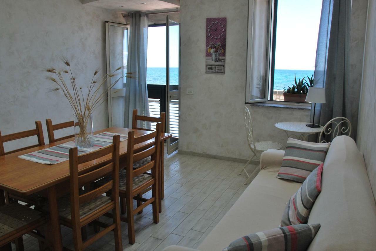 Casa Vacanza Sweet Home Giardini Naxos Exterior foto
